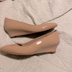 DexFlex Nude Wedges